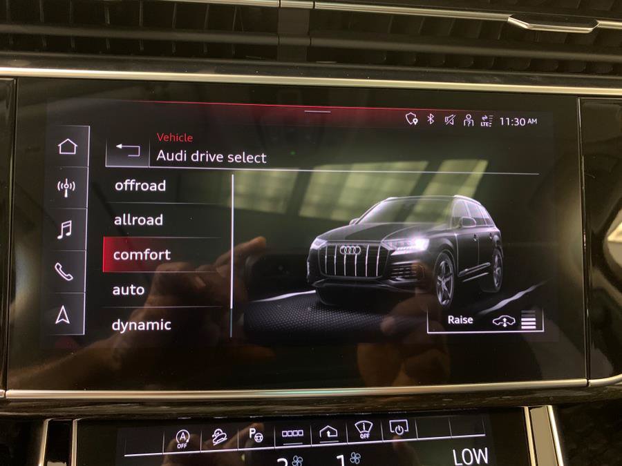 Used 2023 Audi Q7 3.0T Prestige AWD/4WD image 36
