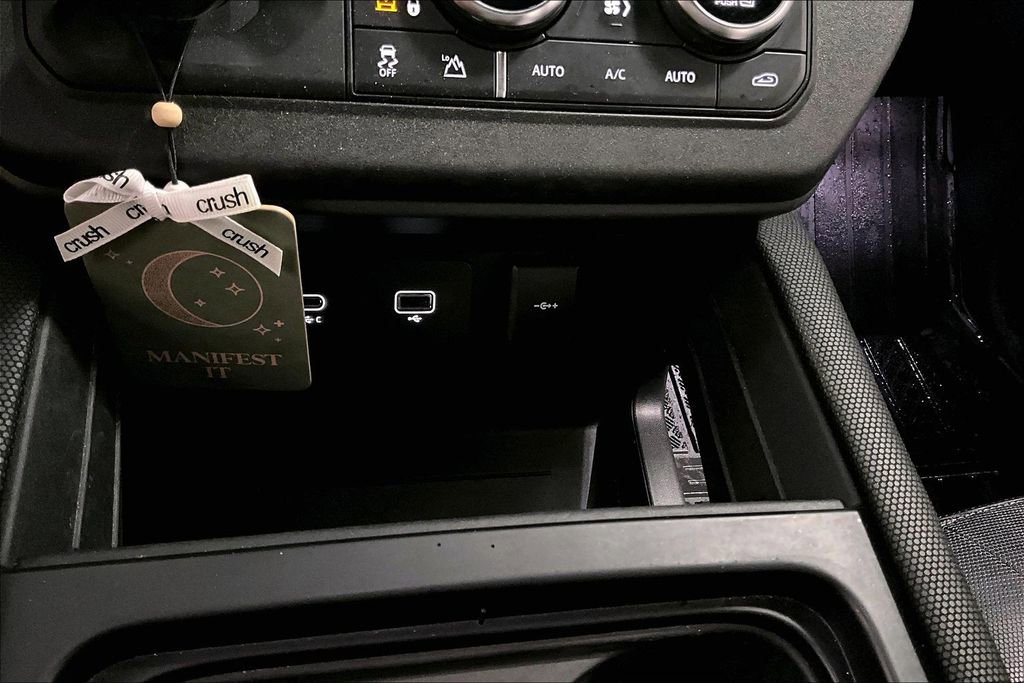 Used 2021 Land Rover Defender 110 X-Dynamic HSE image 16