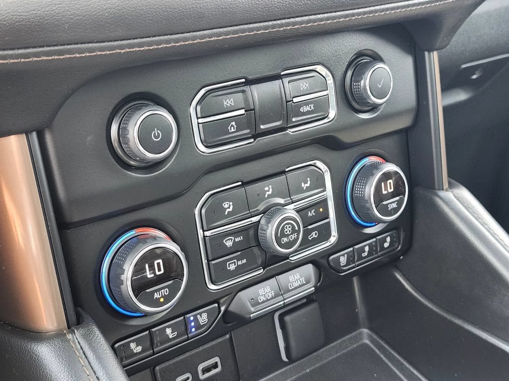 Used 2023 Chevrolet Tahoe High Country AWD/4WD image 23