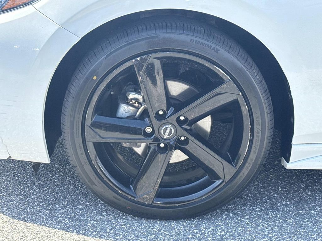 Certified 2024 Nissan Sentra SR FWD image 11