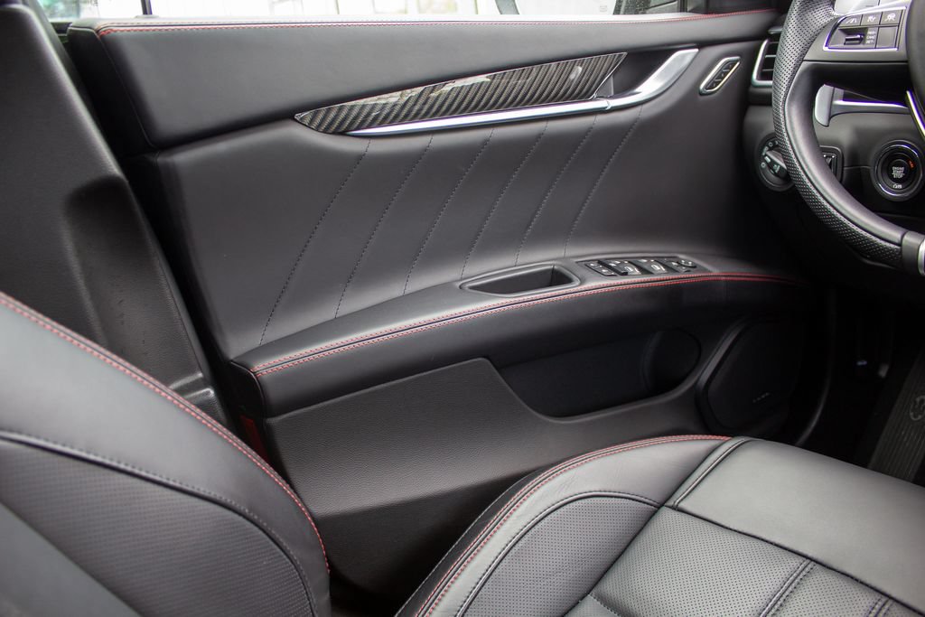 Used 2024 Maserati Ghibli Modena Q4 AWD/4WD image 19