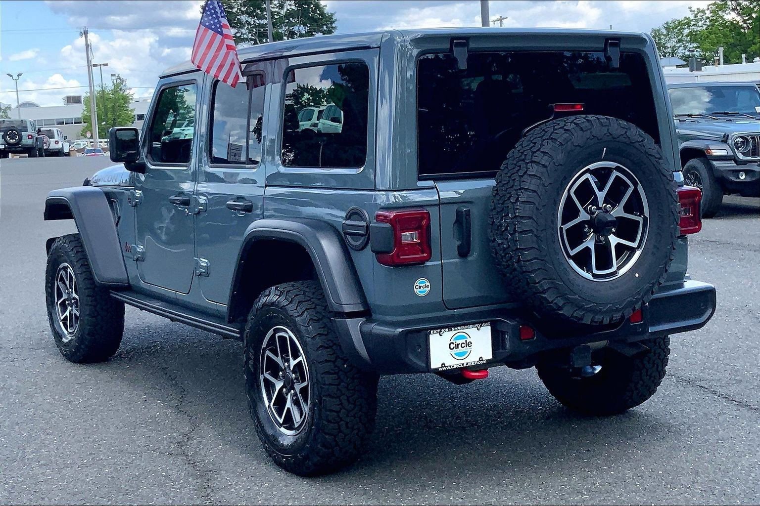 Certified 2025 Jeep Wrangler Unlimited Rubicon w/ Safety Group AWD/4WD image 9