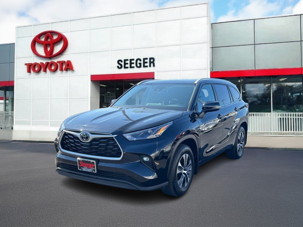 Certified 2026 Toyota Highlander XLE AWD/4WD image 11