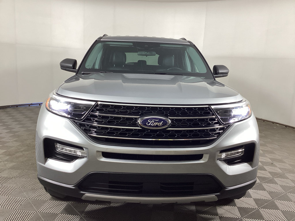 Used 2023 Ford Explorer XLT w/ Equipment Group 202A AWD/4WD image 6