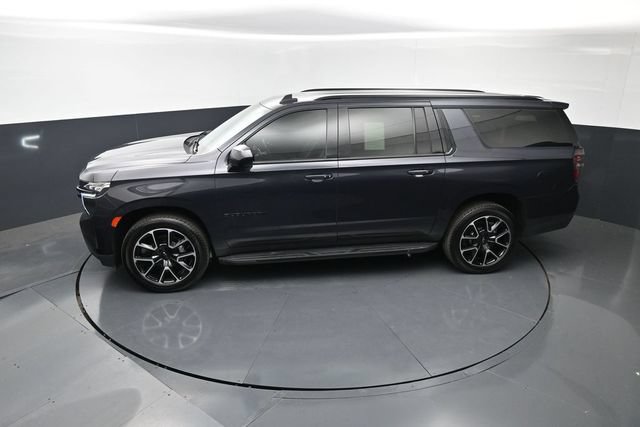 Used 2023 Chevrolet Suburban RST RWD image 17
