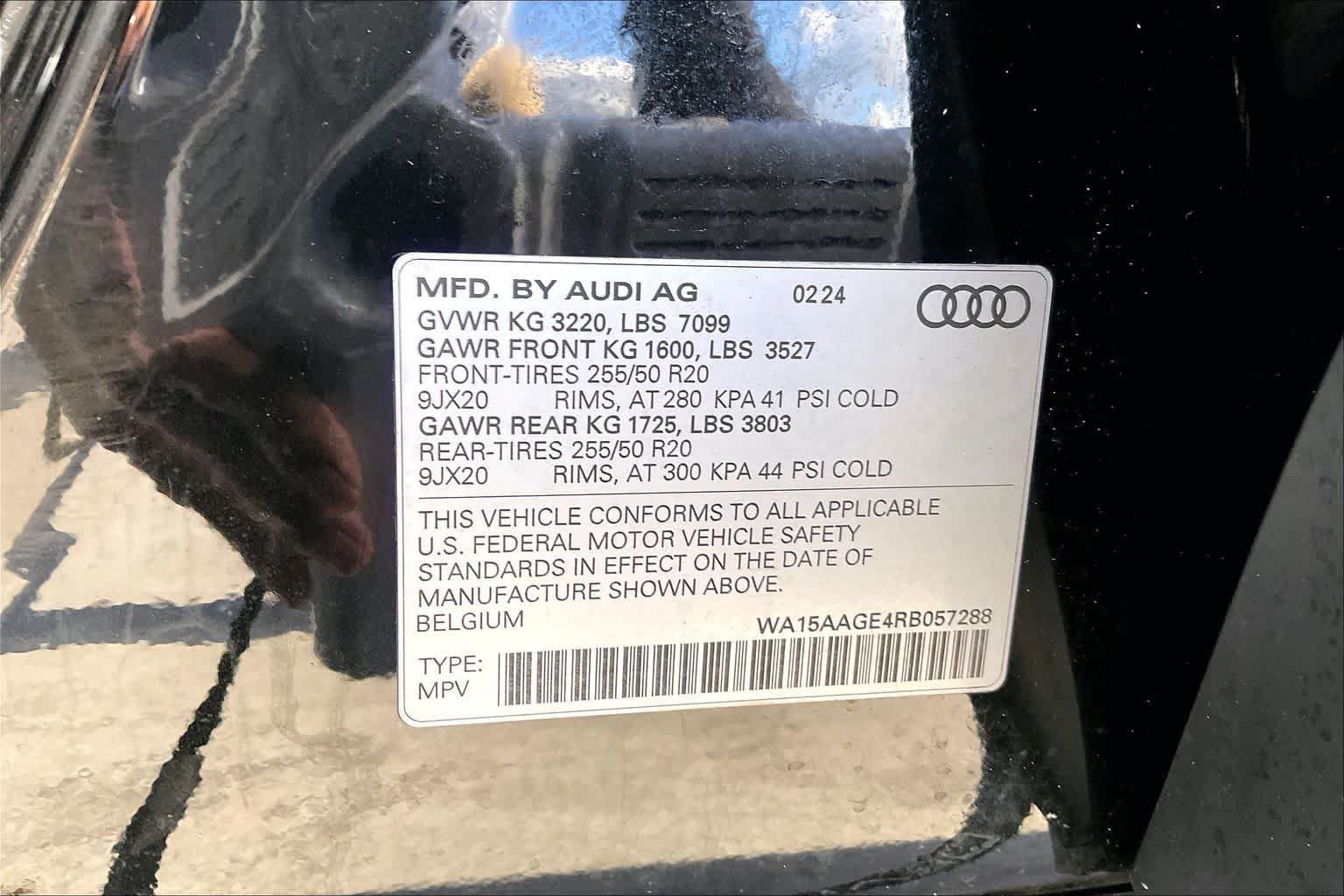 Used 2024 Audi Q8 e-tron Premium Plus w/ Premium Plus Package AWD/4WD image 20