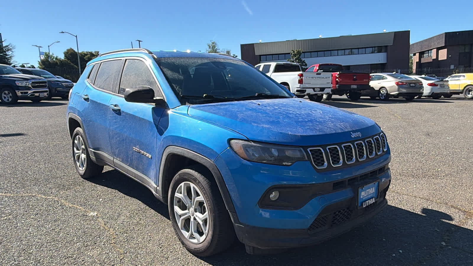 Used 2024 Jeep Compass Latitude image 3
