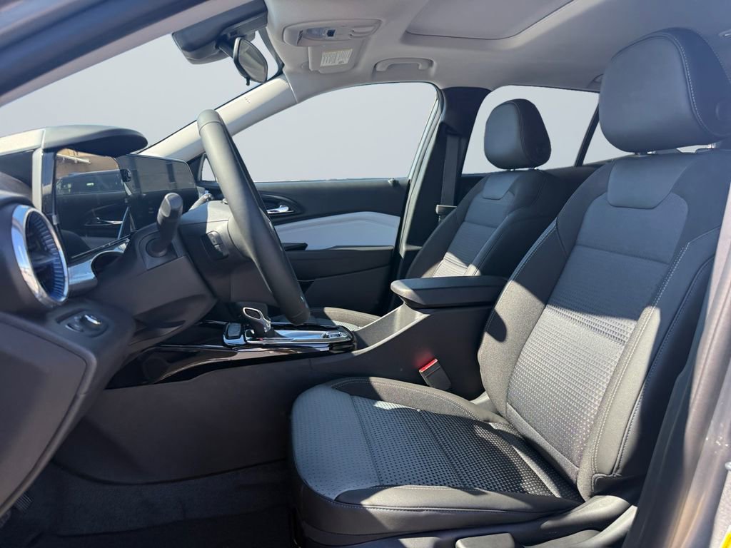 New 2026 Chevrolet Trax LT w/ Sunroof Package image 9