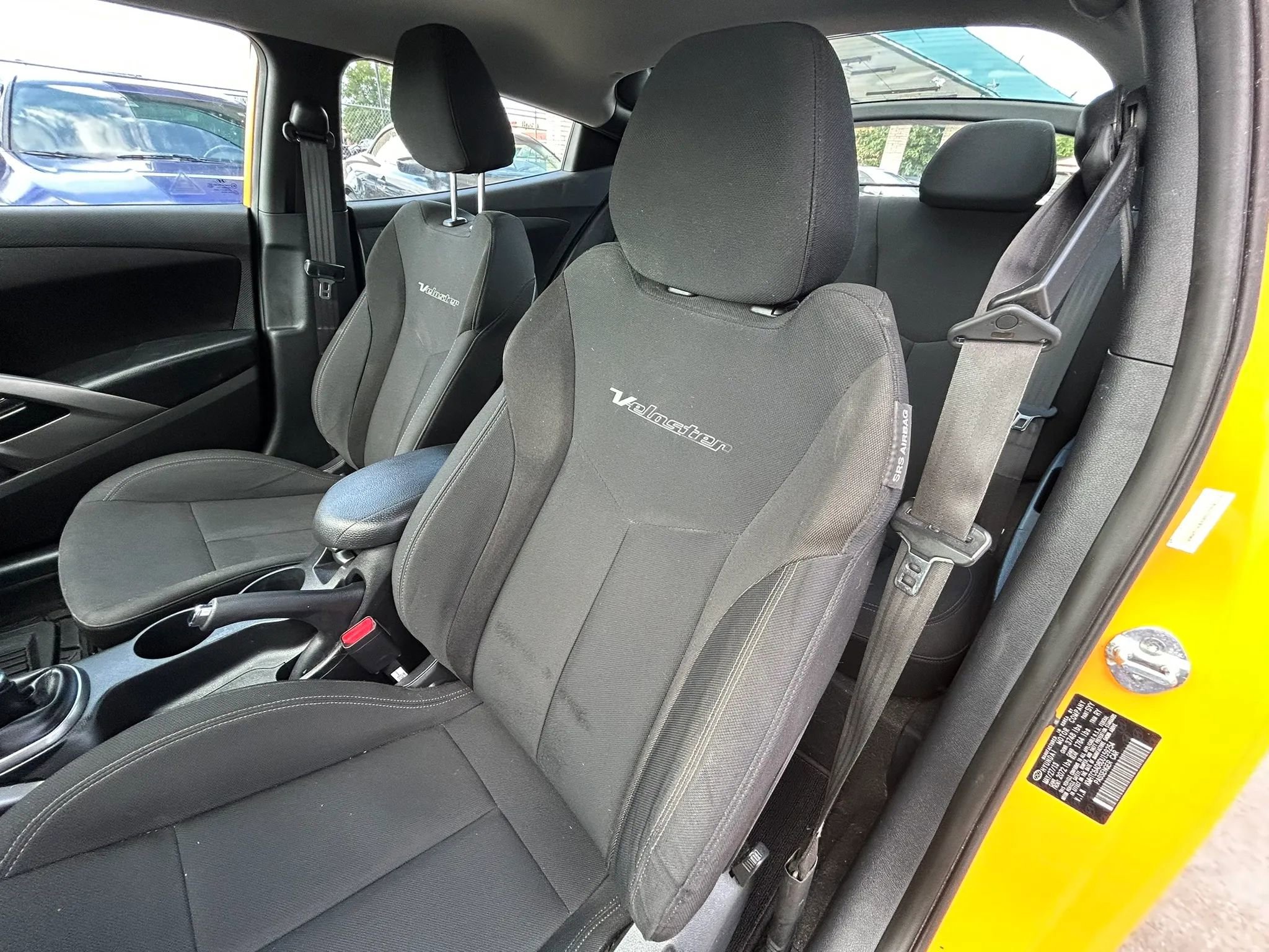 Used 2013 Hyundai Veloster FWD image 9