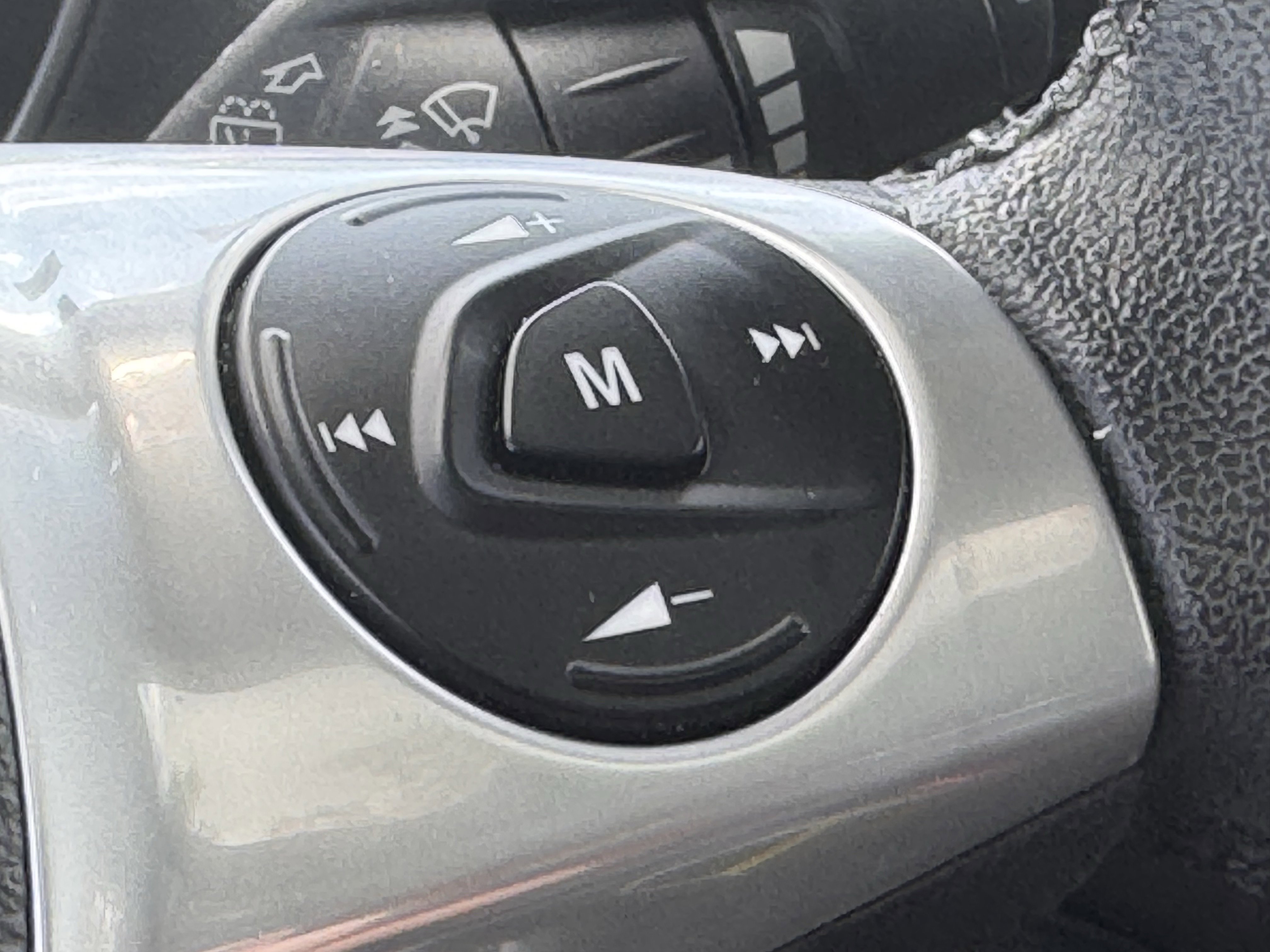 Used 2014 Ford Escape Titanium FWD image 5