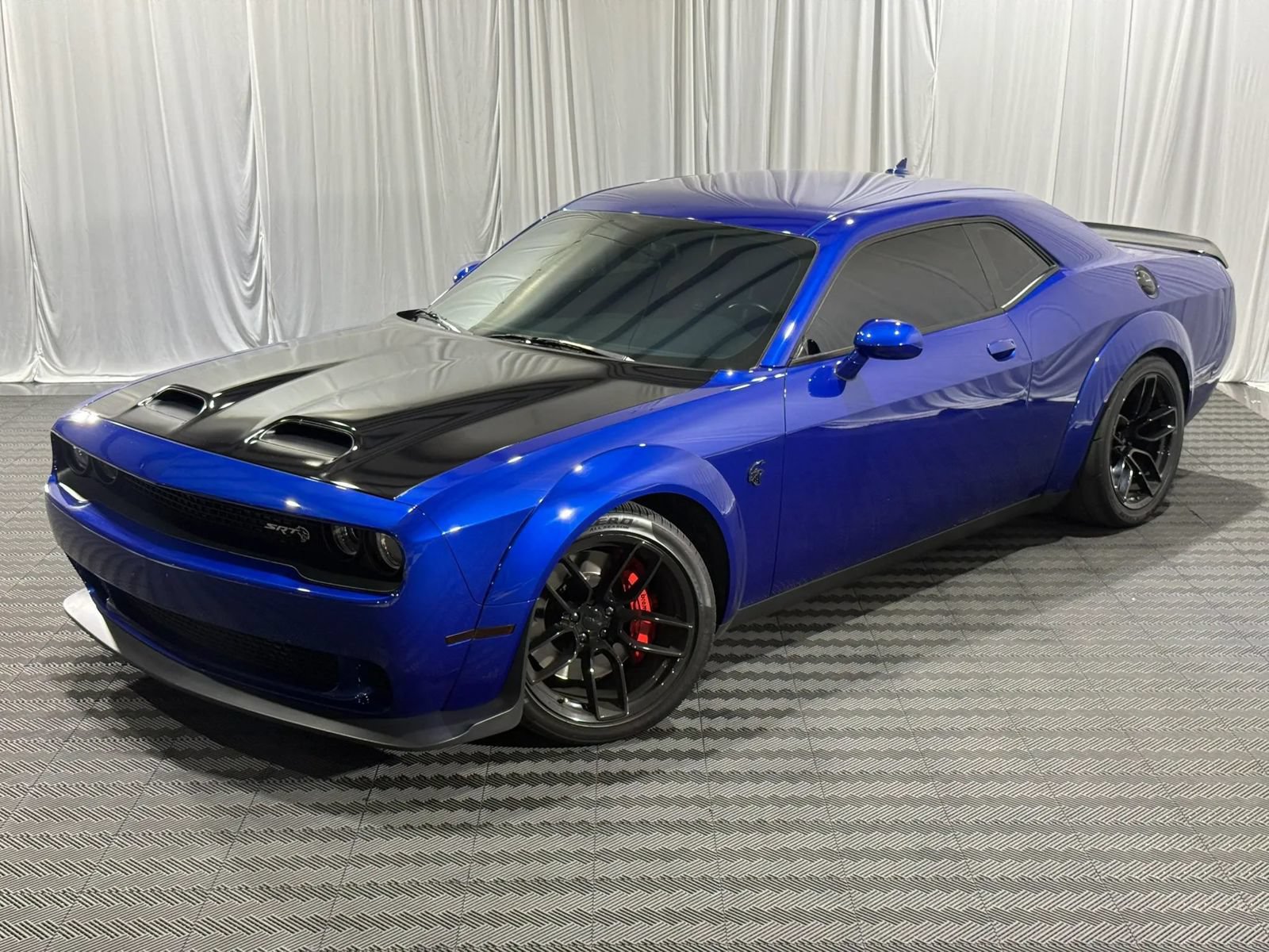 Used 2019 Dodge Challenger SRT Hellcat Redeye RWD image 1