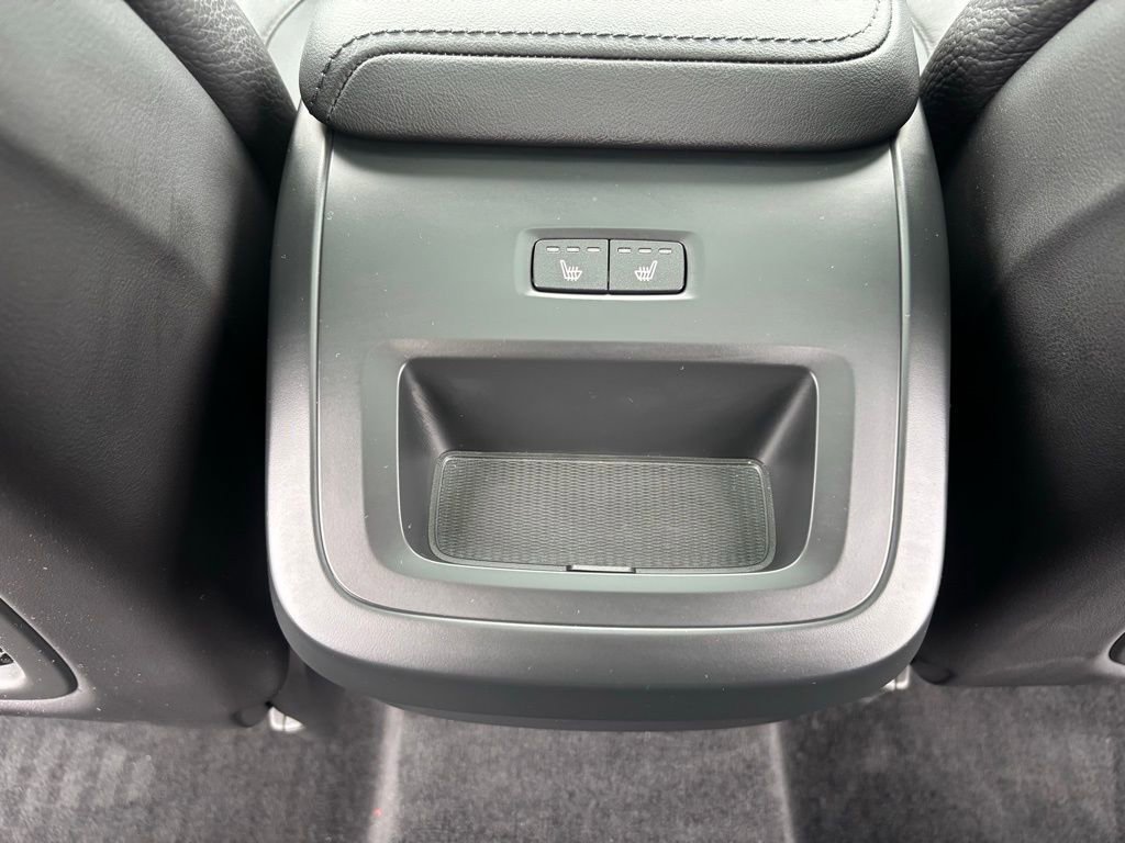 Used 2024 Volvo XC60 B5 Plus w/ Climate Package image 22