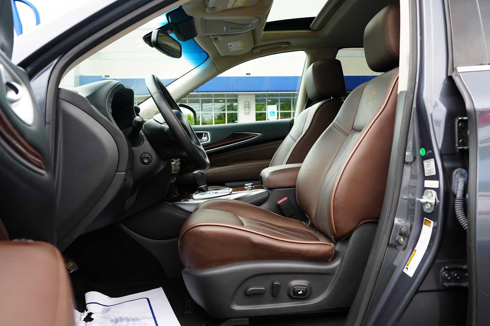 Used 2013 INFINITI JX35 AWD w/ Premium Pkg image 15