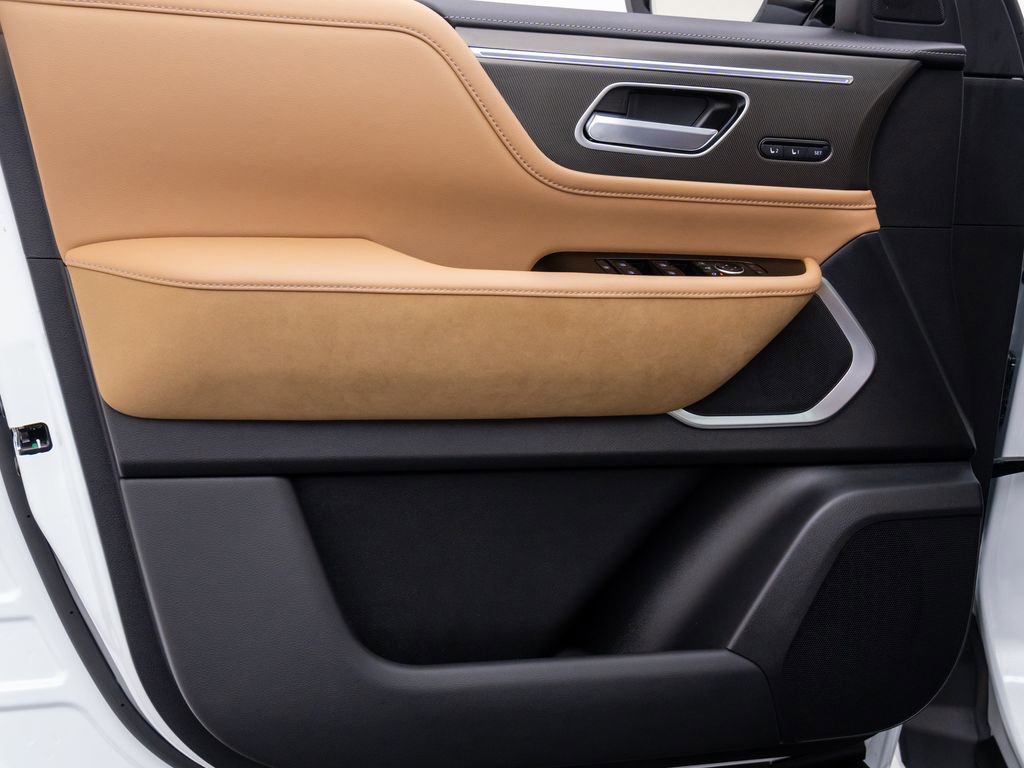 New 2026 INFINITI QX80 Luxe w/ Cargo Package image 12