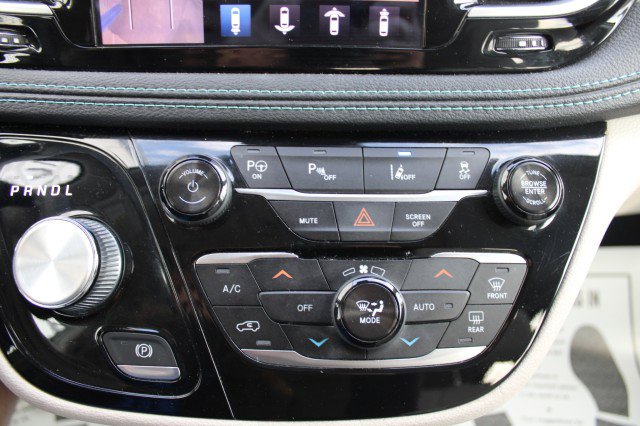 Used 2018 Chrysler Pacifica Limited w/ Advanced Safetytec Group image 35