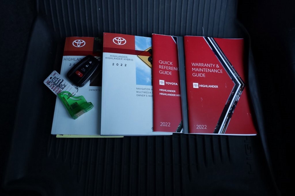 Certified 2022 Toyota Highlander XLE image 44
