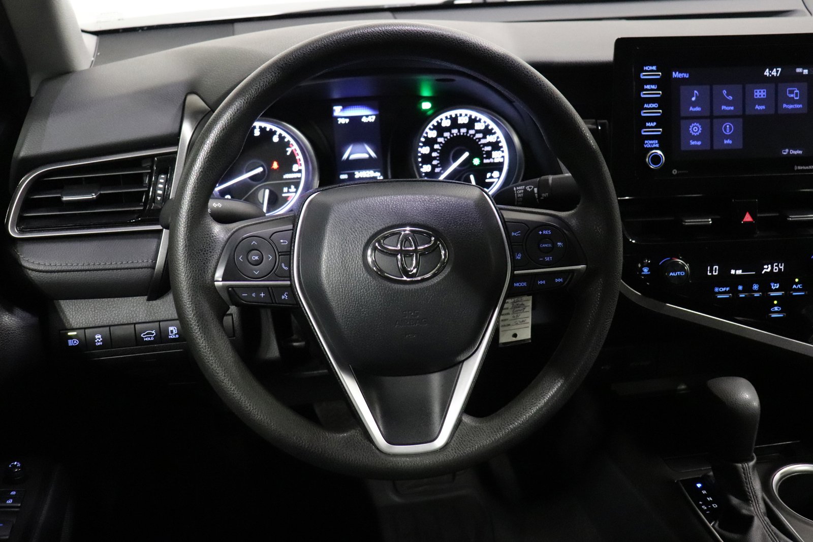 Used 2022 Toyota Camry LE image 23