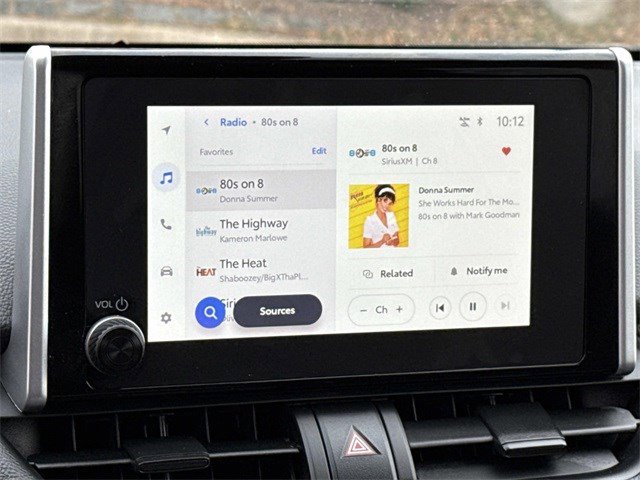 Used 2025 Toyota RAV4 XLE image 19