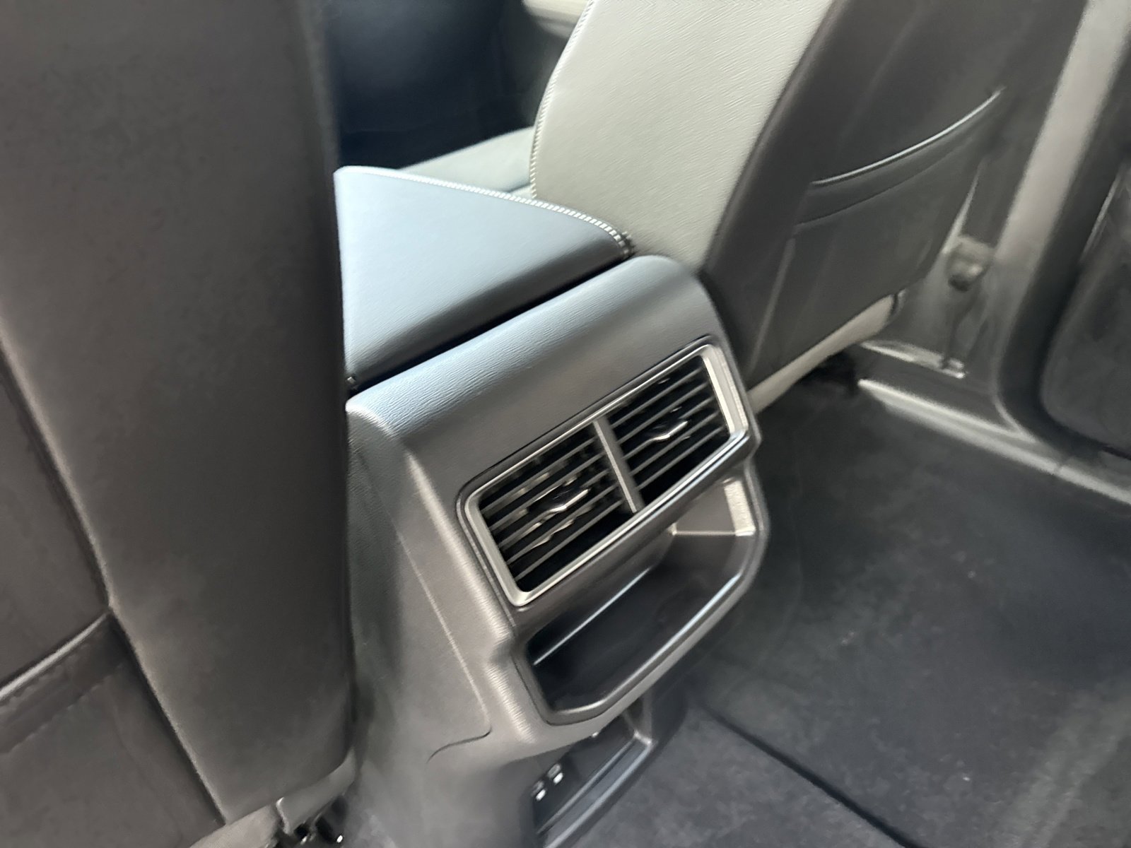 New 2026 Volkswagen Atlas Cross Sport SE image 21