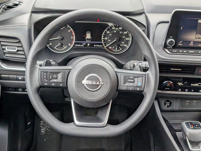 Used 2024 Nissan Rogue SV AWD/4WD image 16