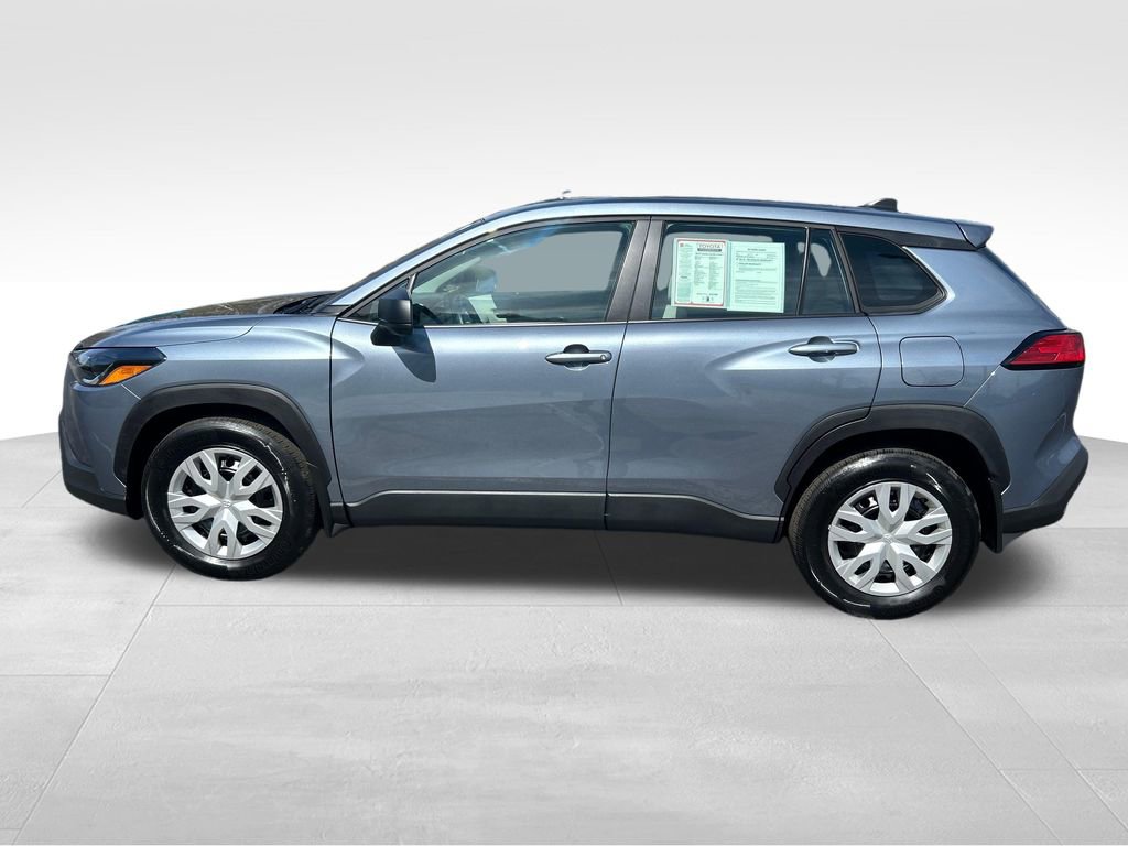 Certified 2025 Toyota Corolla Cross L FWD image 2