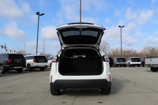 Used 2024 Ford Edge SE image 15