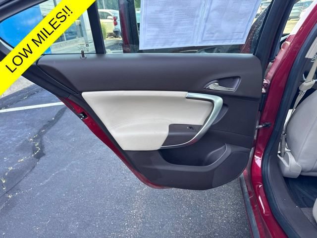 Used 2012 Buick Regal Leather FWD image 18