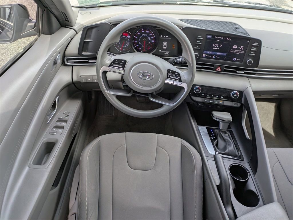Used 2023 Hyundai Elantra SEL image 13