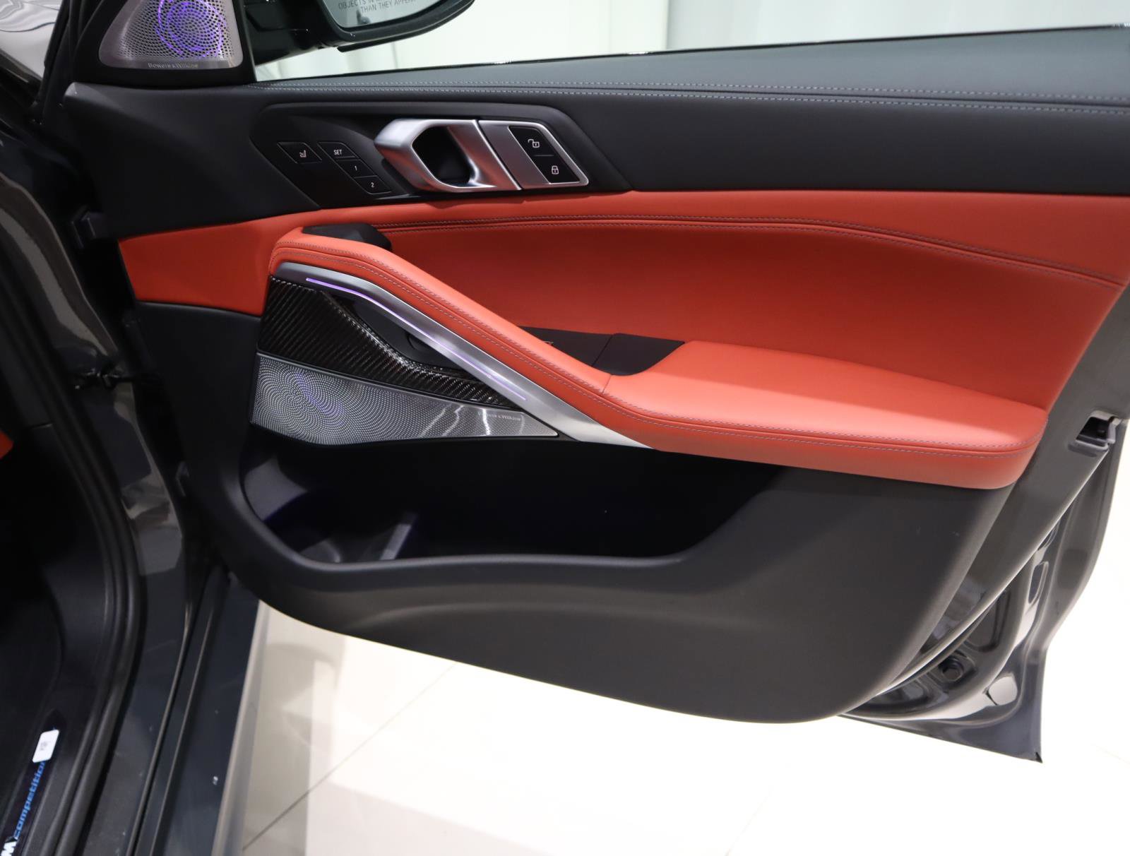 Used 2025 BMW X6 M Competition w/ Executive Package image 13