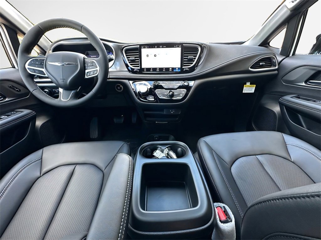 New 2026 Chrysler Pacifica Select image 24