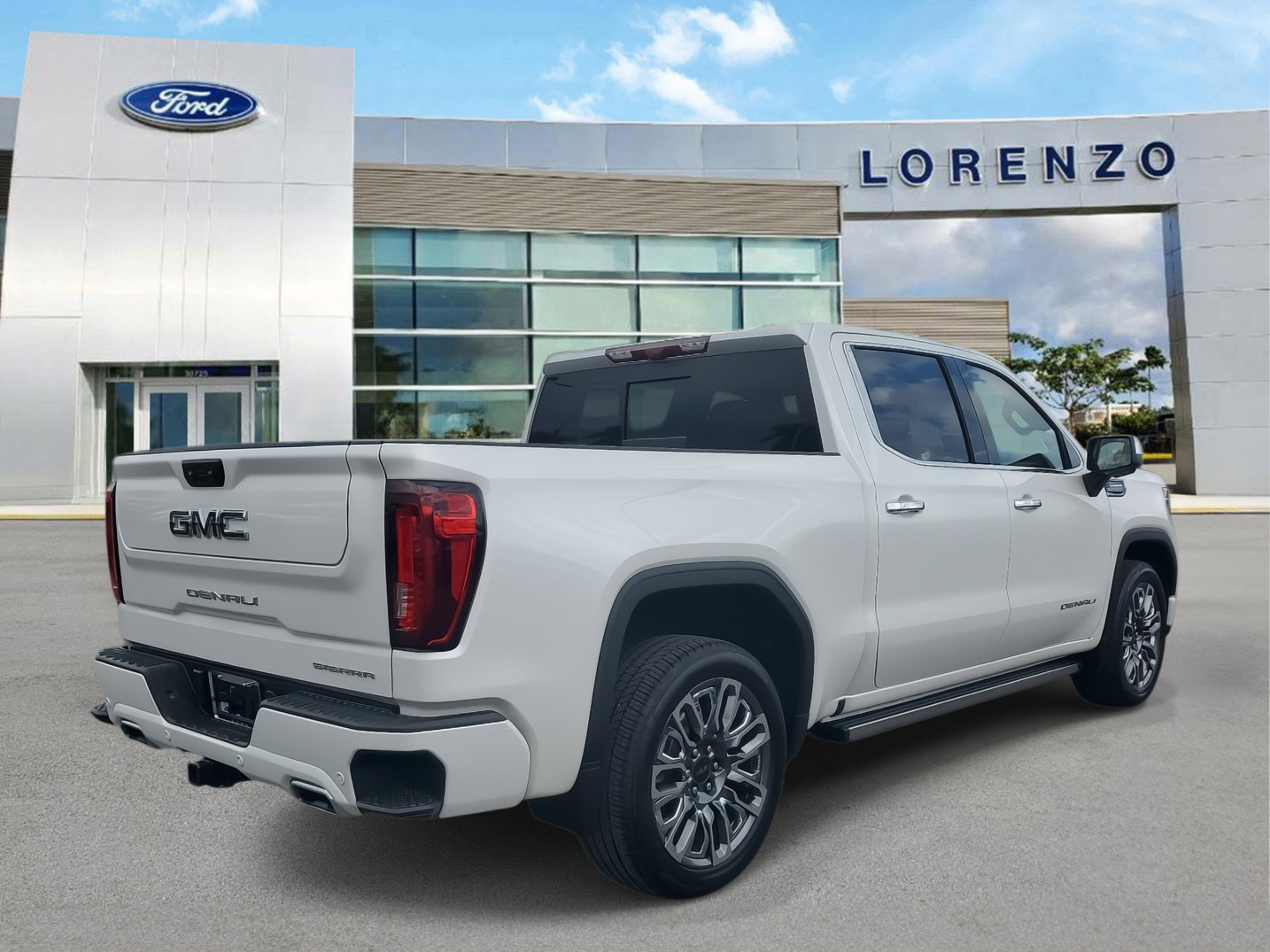Used 2024 GMC Sierra 1500 Denali Ultimate image 5