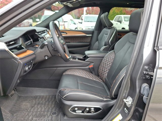 Used 2022 Jeep Grand Cherokee Summit image 10