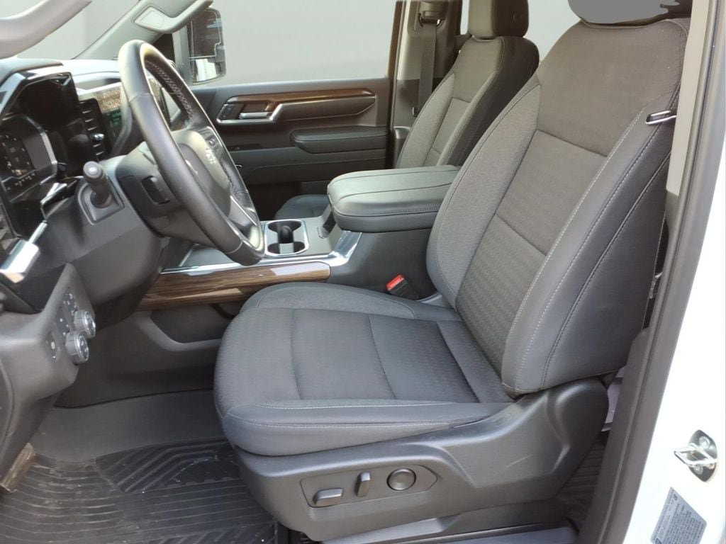 Used 2024 Chevrolet Silverado 2500 LT w/ Z71 Sport Edition AWD/4WD image 25
