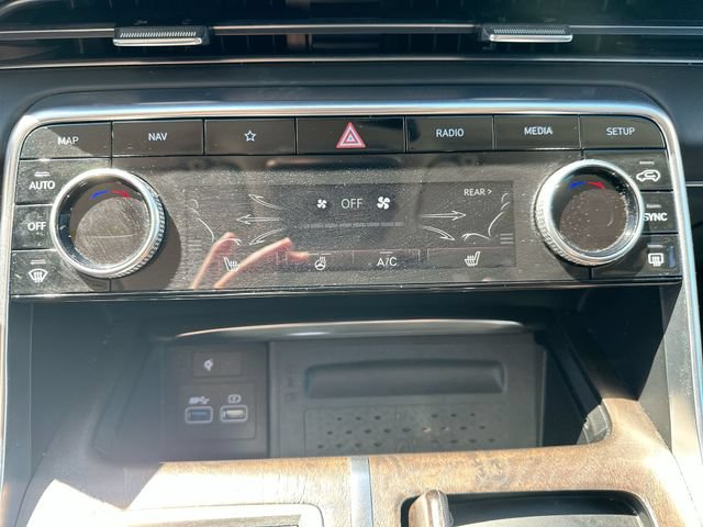 Used 2024 Genesis GV80 2.5T AWD/4WD image 38