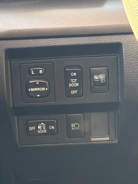 Used 2020 Toyota Tundra SR5 w/ SX Package image 21