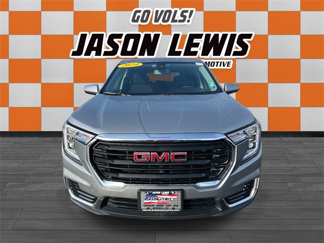 Used 2024 GMC Terrain SLE image 9