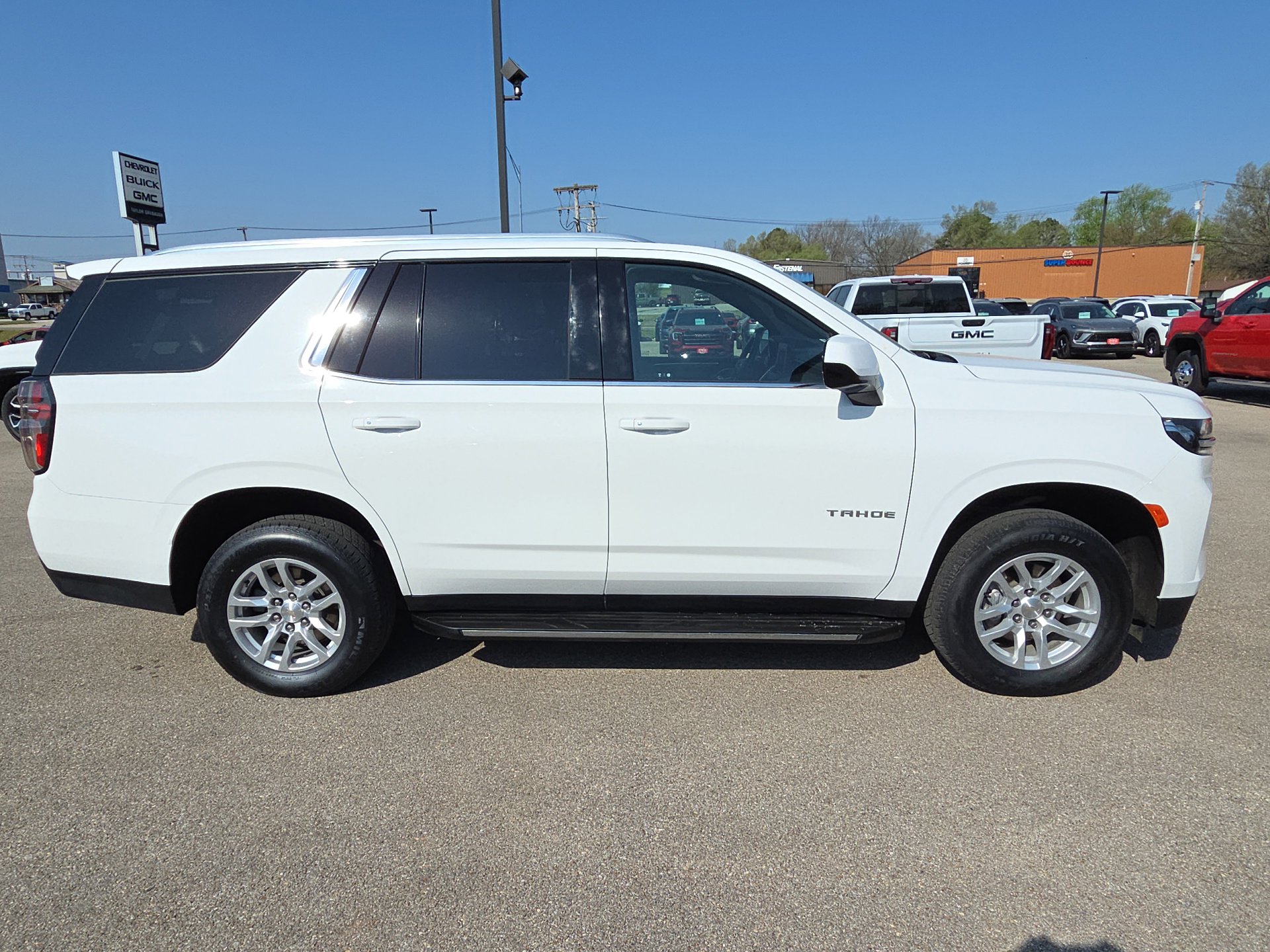 Used 2023 Chevrolet Tahoe LS image 9