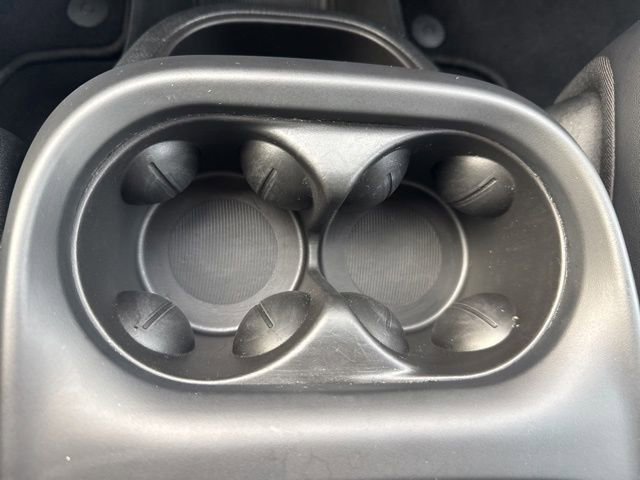 Used 2025 Chrysler Pacifica Select image 24