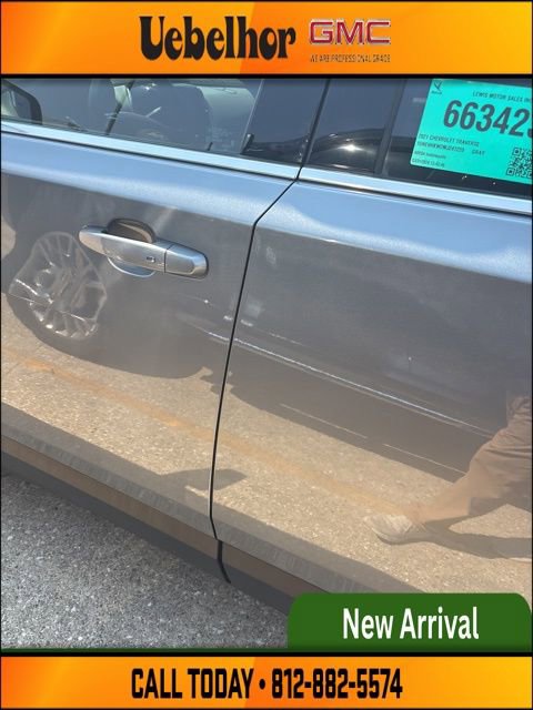 Used 2021 Chevrolet Traverse LT image 19