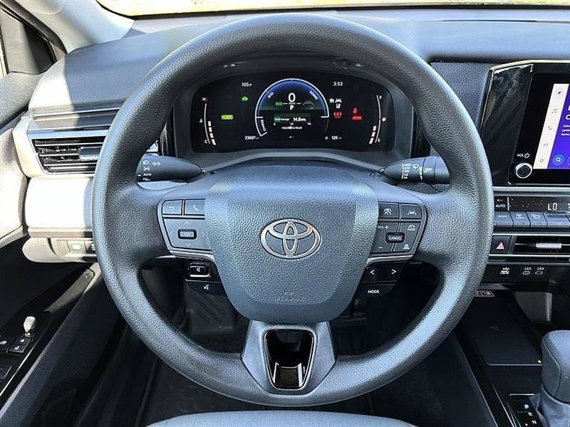 Used 2026 Toyota Camry LE FWD image 23