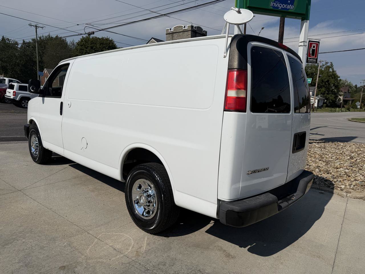 Used 2007 Chevrolet Express 2500 RWD image 3