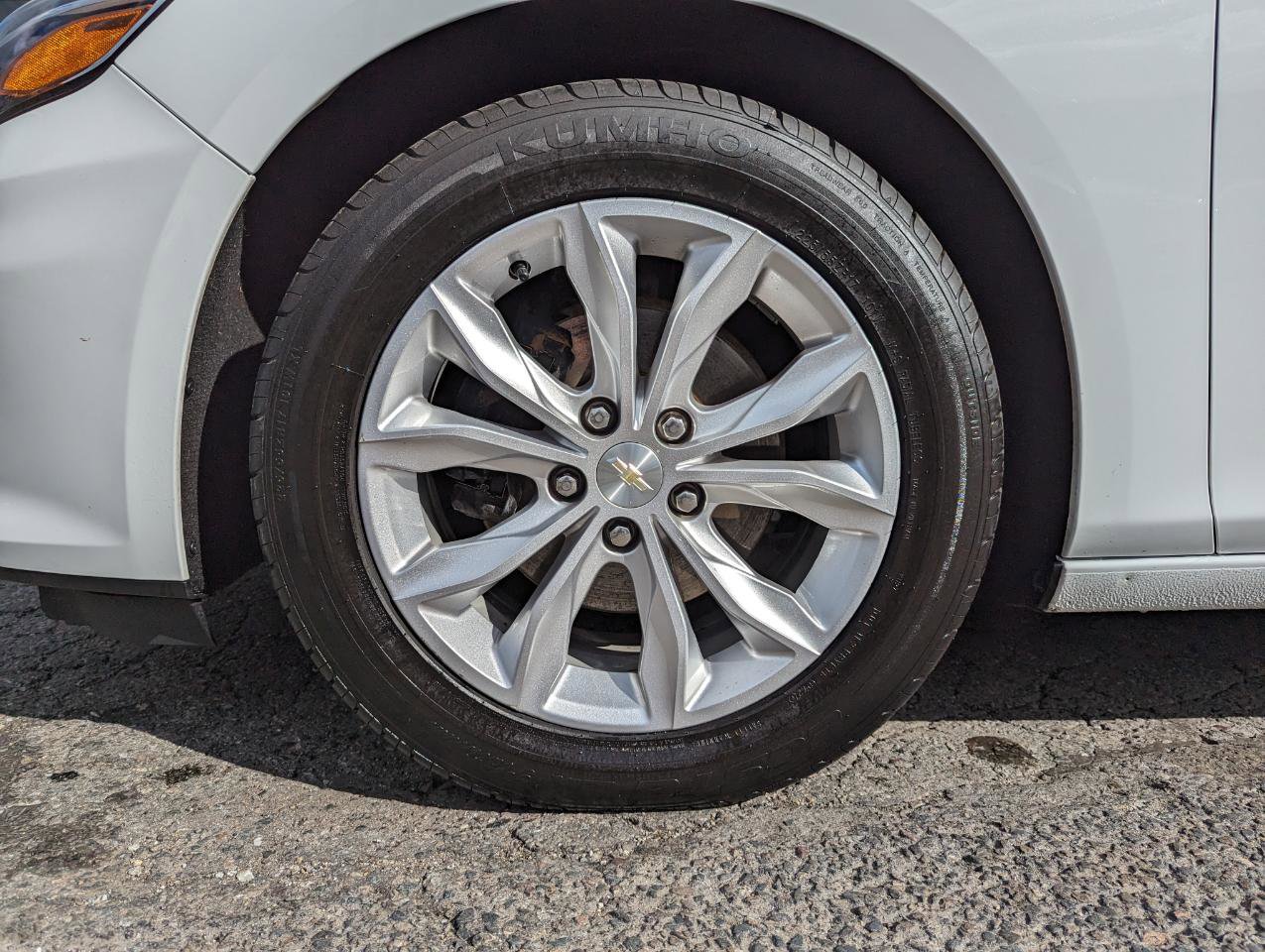 Used 2020 Chevrolet Malibu LT image 44