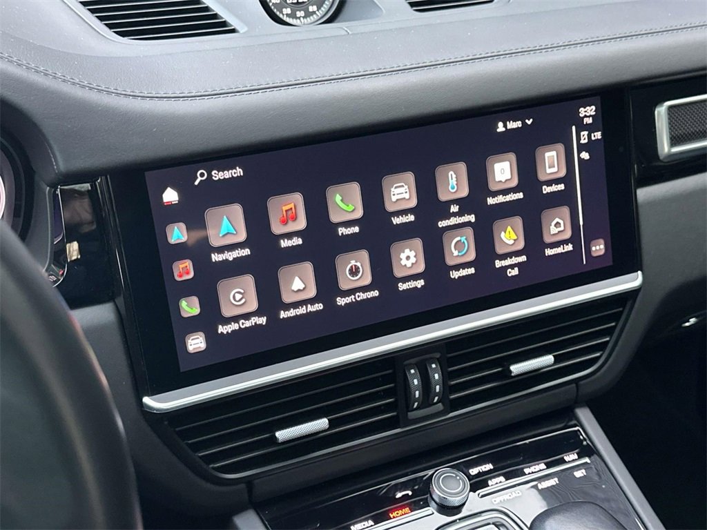 Used 2022 Porsche Cayenne GTS image 28