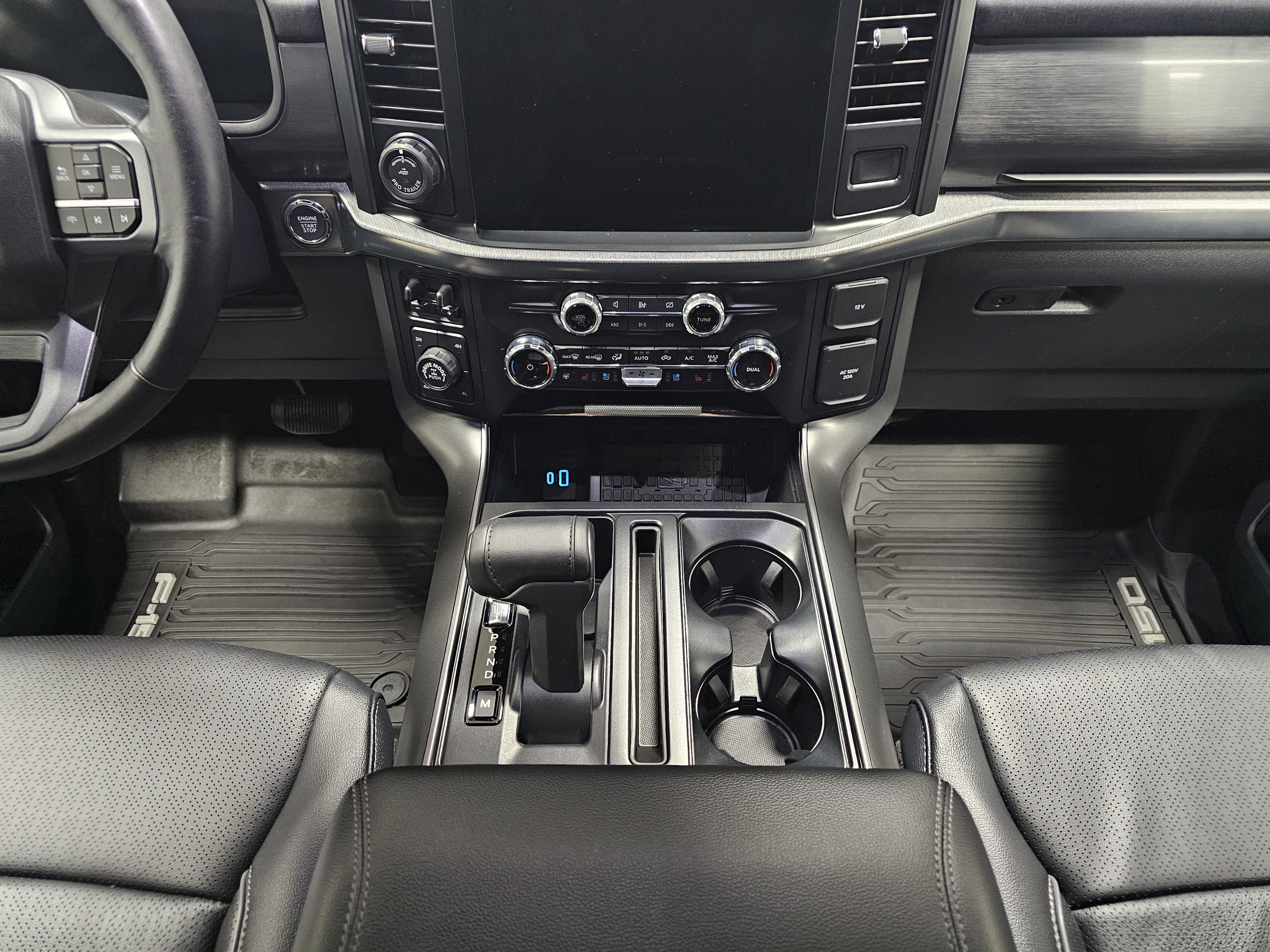 Used 2024 Ford F150 Lariat w/ FX4 Off-Road Package image 19