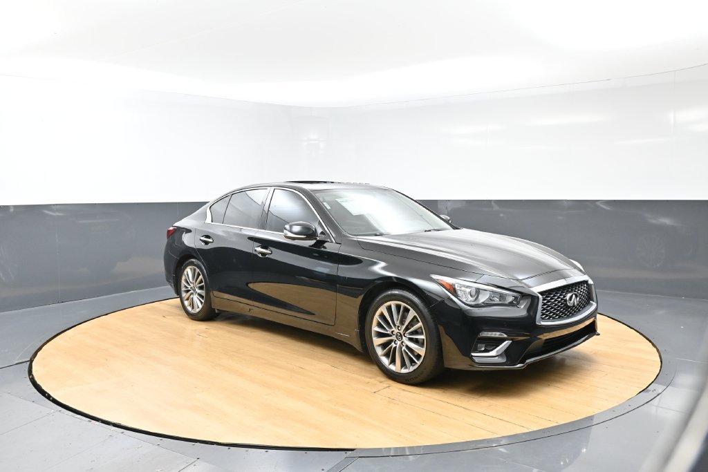 Used 2022 INFINITI Q50 Luxe w/ Cargo Package RWD image 7