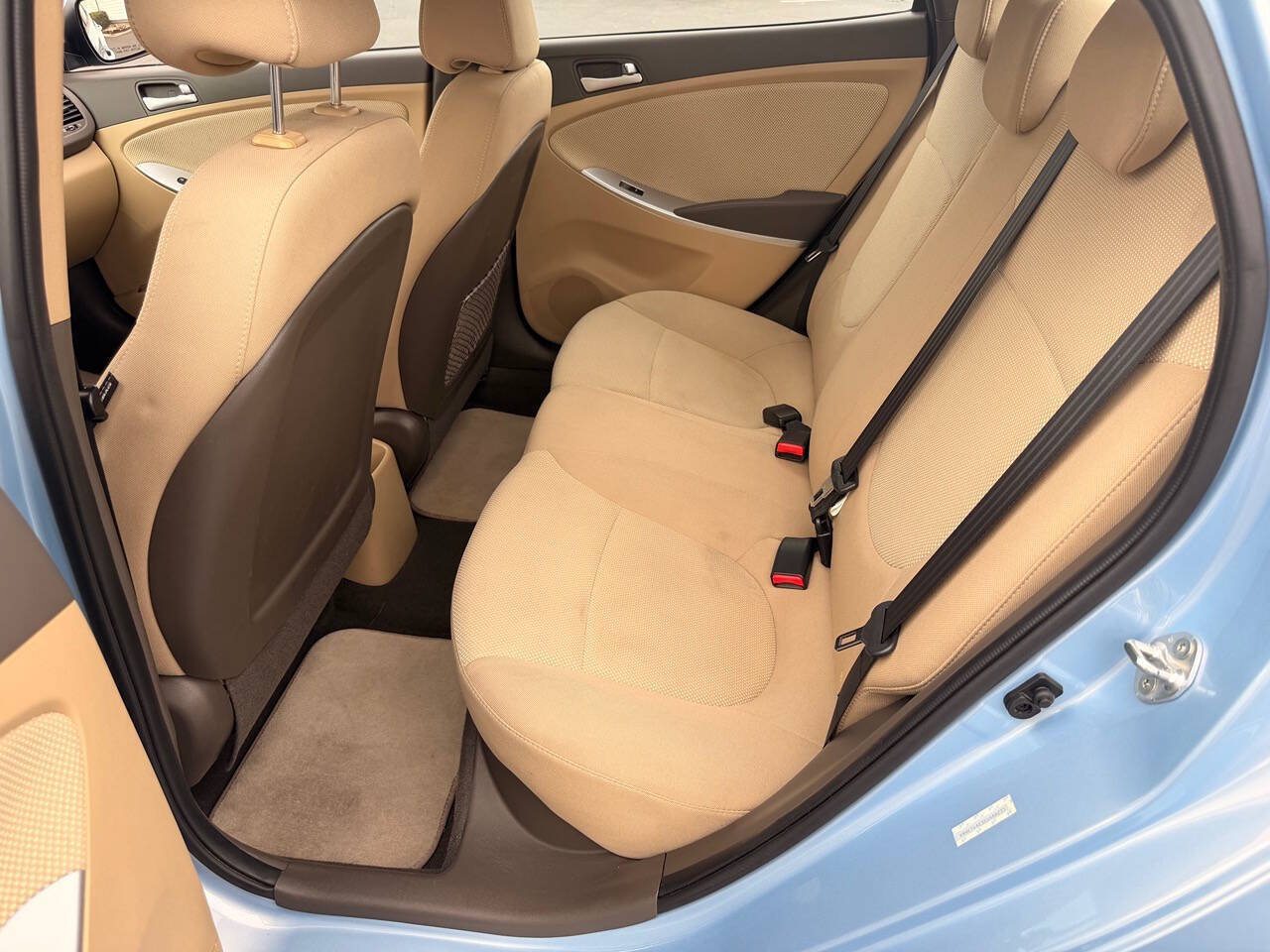 Used 2014 Hyundai Accent GLS FWD image 21
