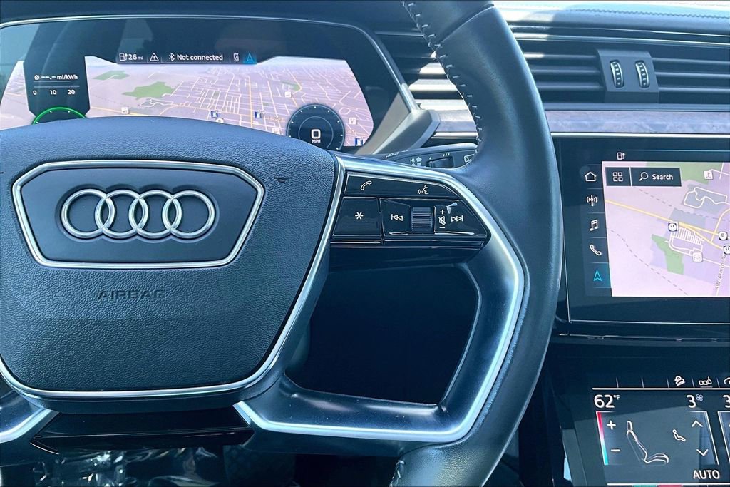 Used 2019 Audi e-tron Prestige w/ Prestige Package AWD/4WD image 25