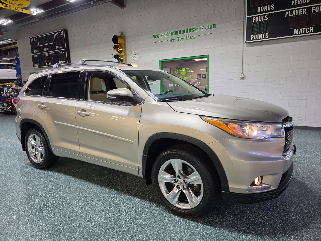 Used 2015 Toyota Highlander Limited AWD/4WD image 4