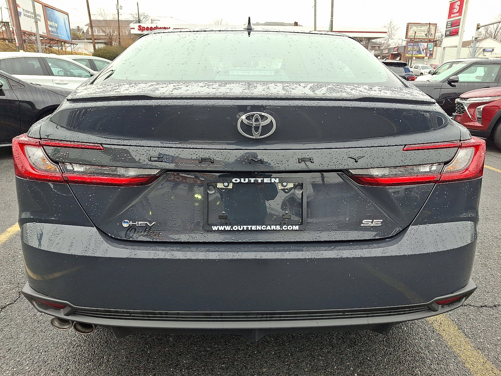Used 2025 Toyota Camry SE image 4