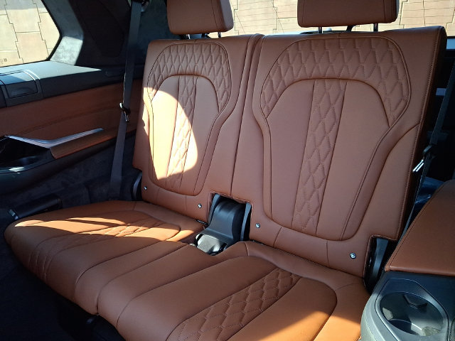New 2027 BMW X7 xDrive40i w/ M Sport Package AWD/4WD image 7